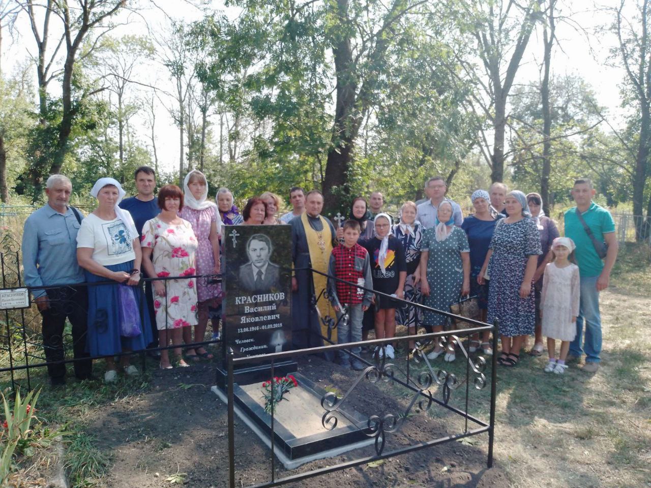 Открытие памятника Красникову В.Я..